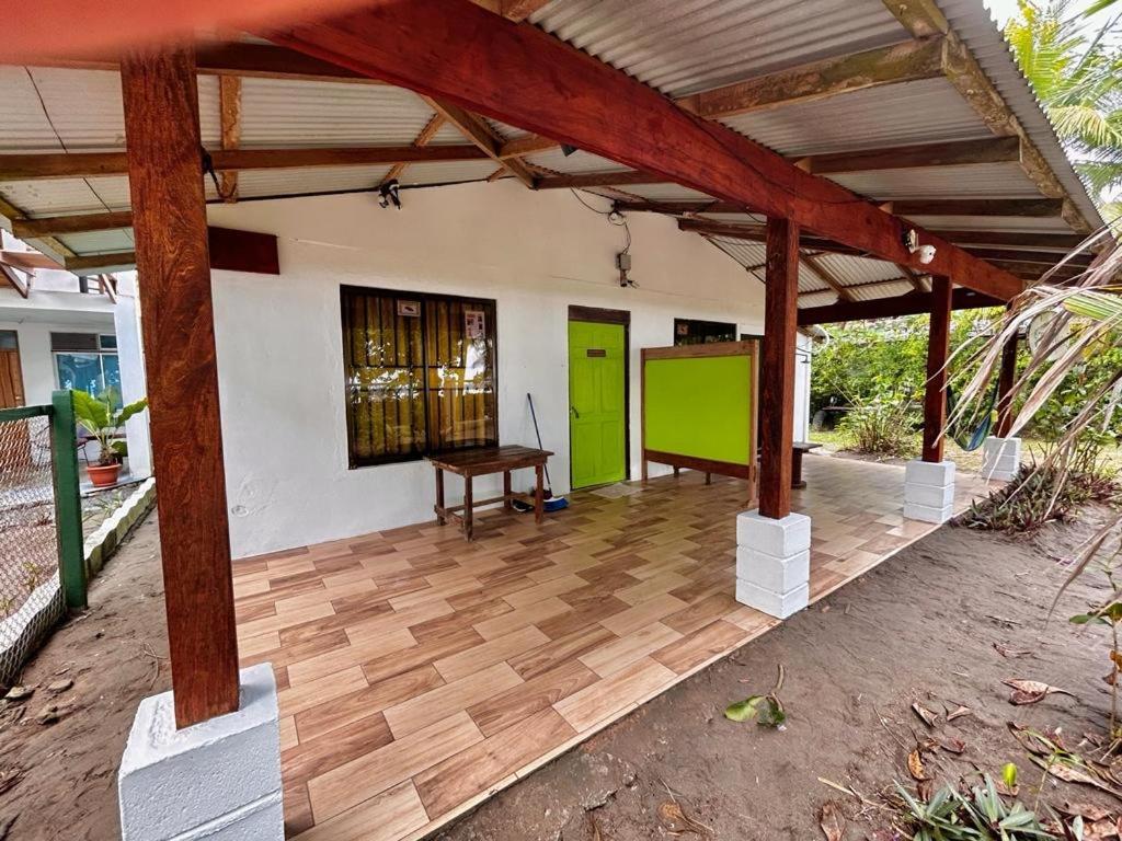 Casa Turtle Bogue Hotel Tortuguero Luaran gambar